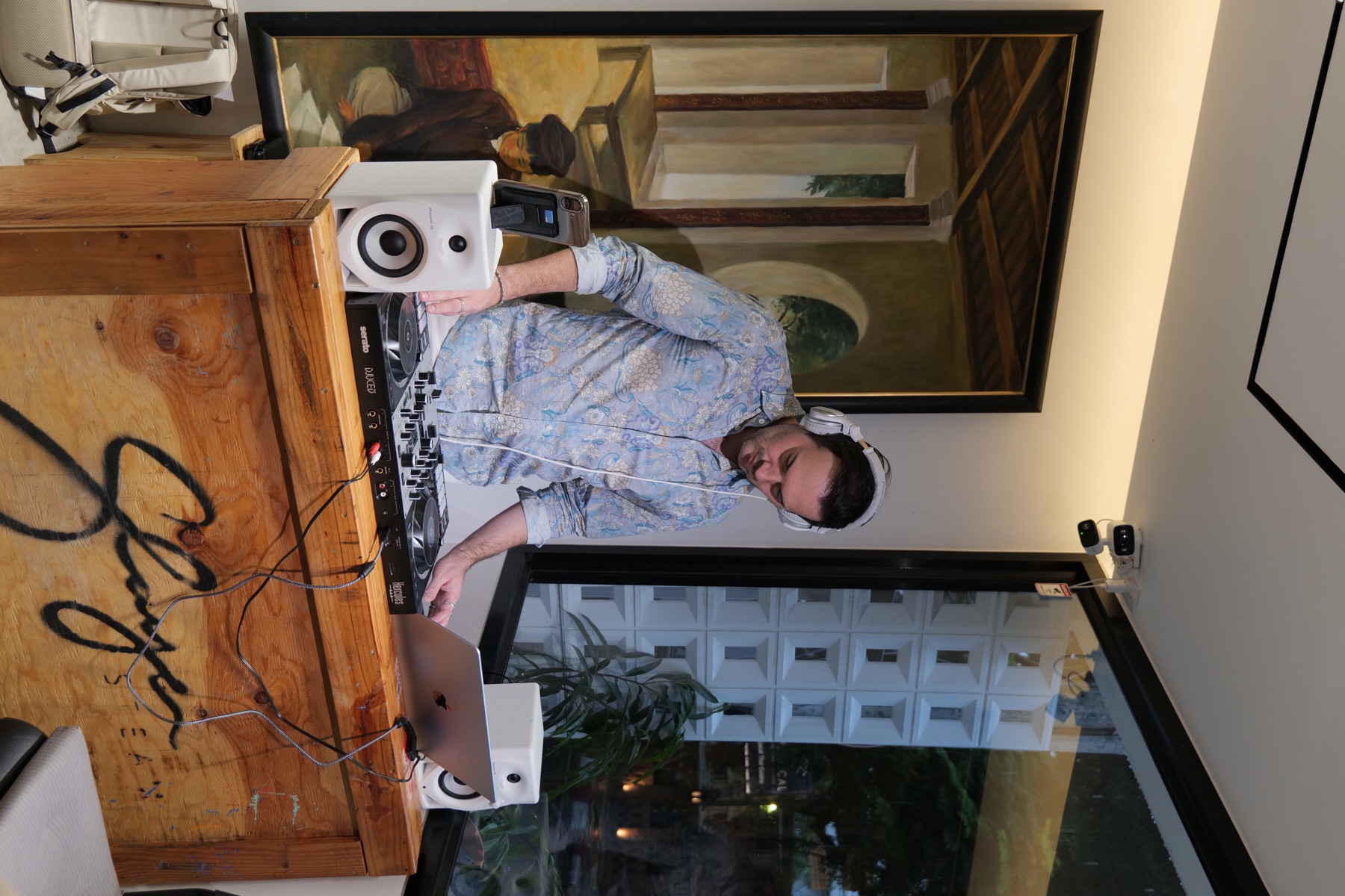 Mirarii DJing in Bangkok